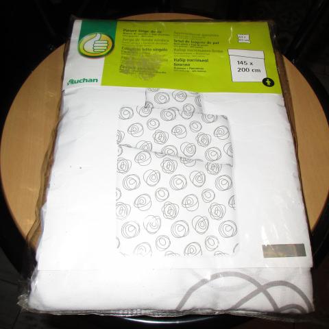 troc de  housse de couette neuve+ses 2 taies, sur mytroc