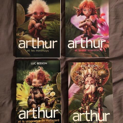 troc de  (réservé) 4 tomes "Arthur" de Luc Besson, sur mytroc