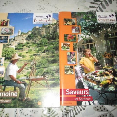 troc de  deux brochures sur la drôme provencales, sur mytroc
