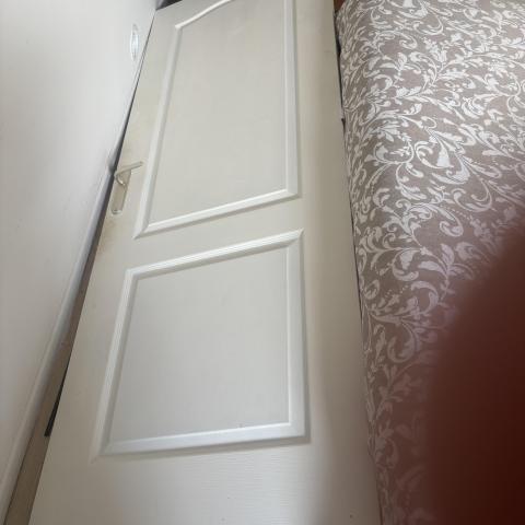 troc de  Porte côté gris, côté blanc avec poignée, sur mytroc