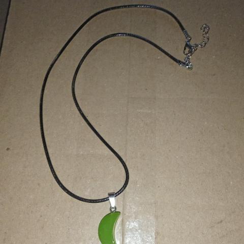 troc de  collier neuf, sur mytroc