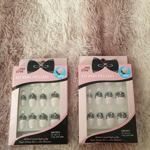 troc de  Lot de 2 boîtes de faux ongles, sur mytroc