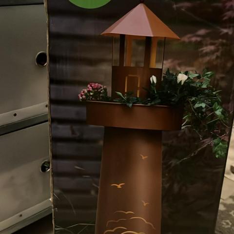 troc de  Lampe led de jardin en forme de phare, sur mytroc