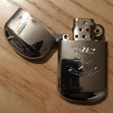 troc de  Briquet Zippo - Marquage Texas / 1 Face, sur mytroc