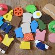troc de troc jouets en bois : aliments et vêtements image 0