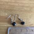 troc de troc boucles d’oreilles pendantes perles noires image 1