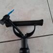 troc de troc pompe à vélo à pied marque b'twin max 5.5 bars 72.5 psi image 1