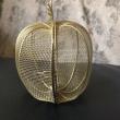 troc de troc (réservé) pomme déco grillage métal doré à suspendre ou autre image 1