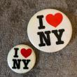 troc de troc 2 broches "i love new york" image 0