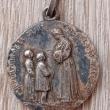 troc de troc une médaille pendentif de l appartion de la sainte vierge image 0