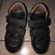troc de troc chaussures enfant attaches scratch pointure 26 bon état image 0