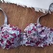 troc de troc soutien-gorge. image 0