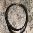 troc de troc (réservé) collier fantaisie de fête noir brillant avec fermeture aimants image 0