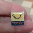 troc de troc reserver sophie  un pins image 0