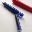 troc de troc stylo plume rouge et bleu en plastique image 2