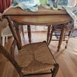 troc de troc table ronde + 3 chaises image 0