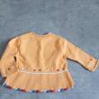 troc de troc petit gilet orange fantaisie  marque alphabet 9 mois image 1