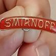troc de troc un pins ' smirnoff ' image 1