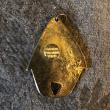 troc de troc (réservé) pendentif cabane matière première métal doré hauteur 5,2cm image 1