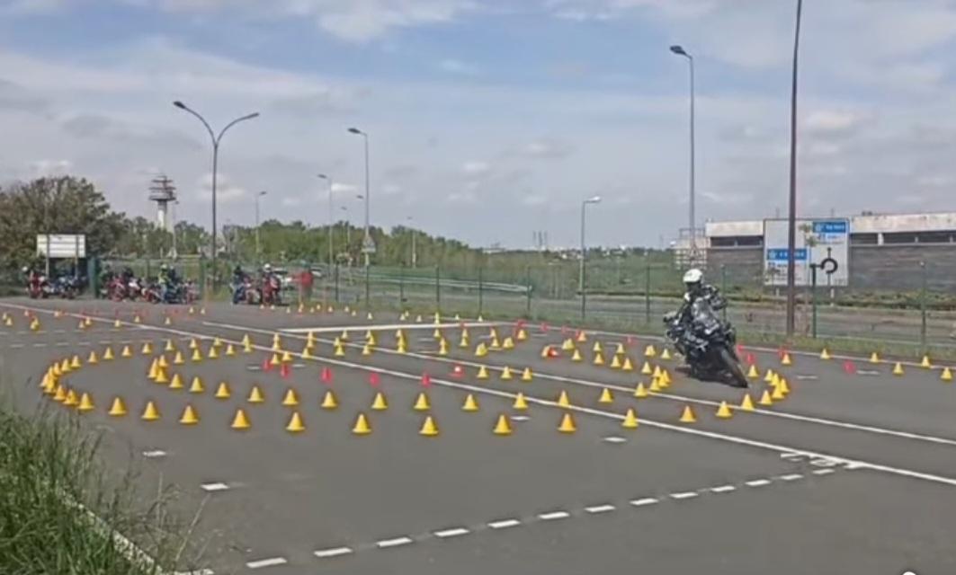 troc de troc formation maniabilité/trajectoires moto image 2