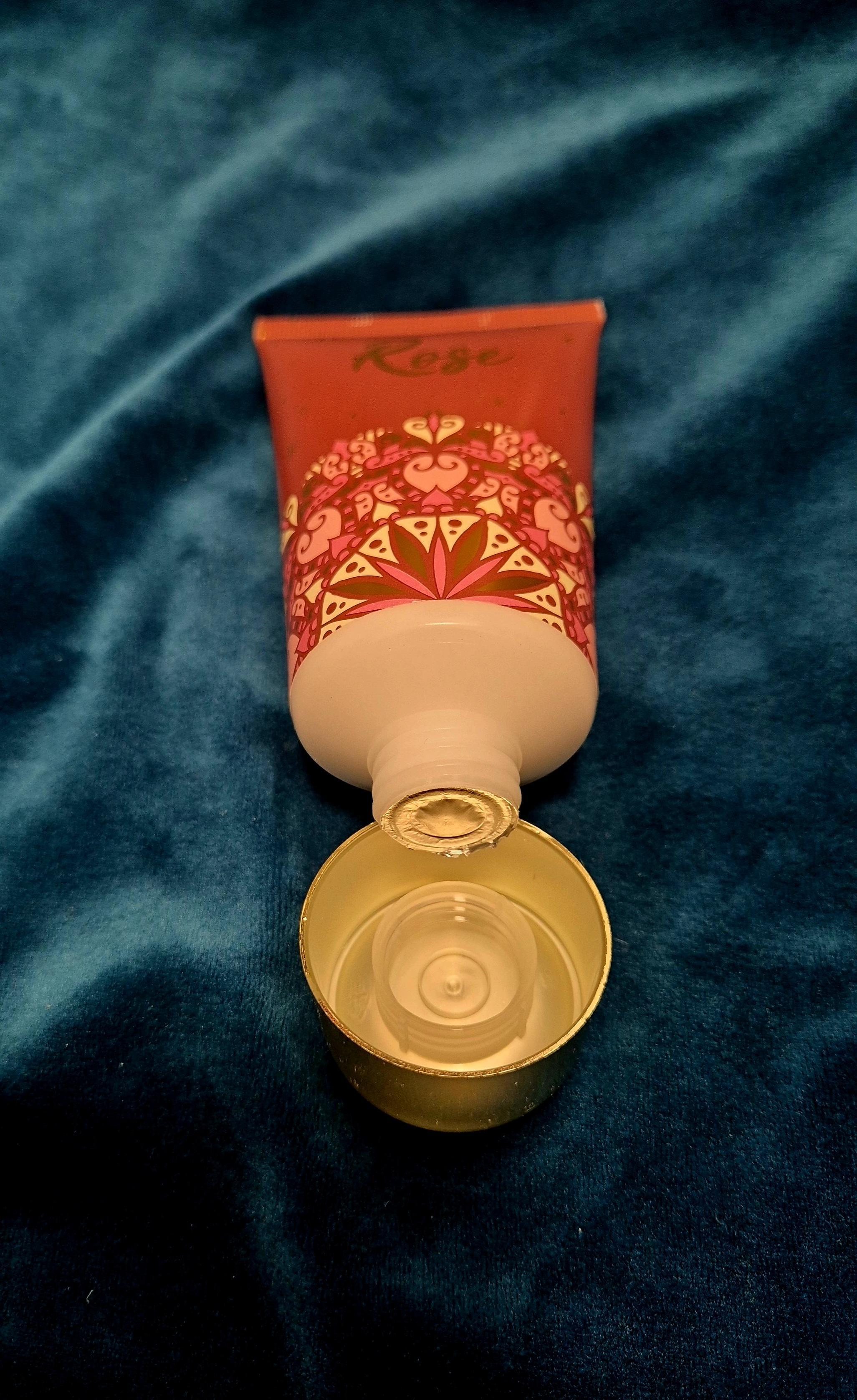 troc de troc crème pour les mains à la rose image 1