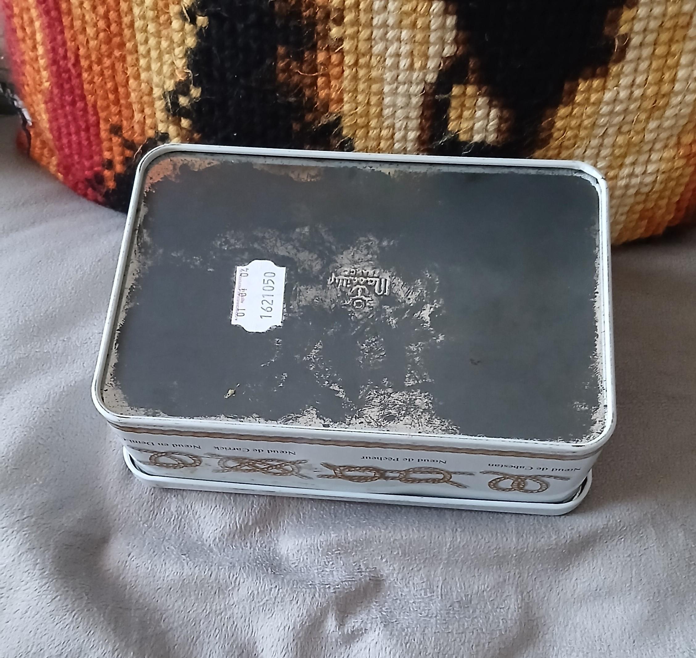 troc de troc reserver aventure. boîte en fer image 2