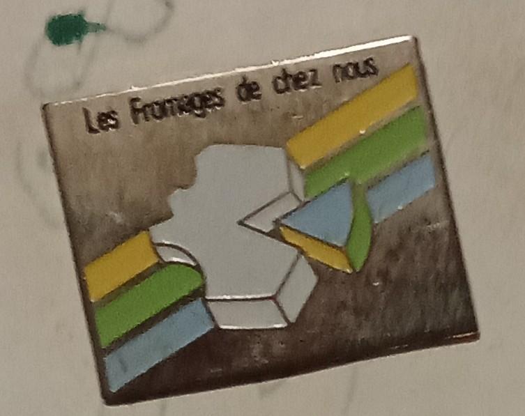 troc de troc pin's sans attache image 0