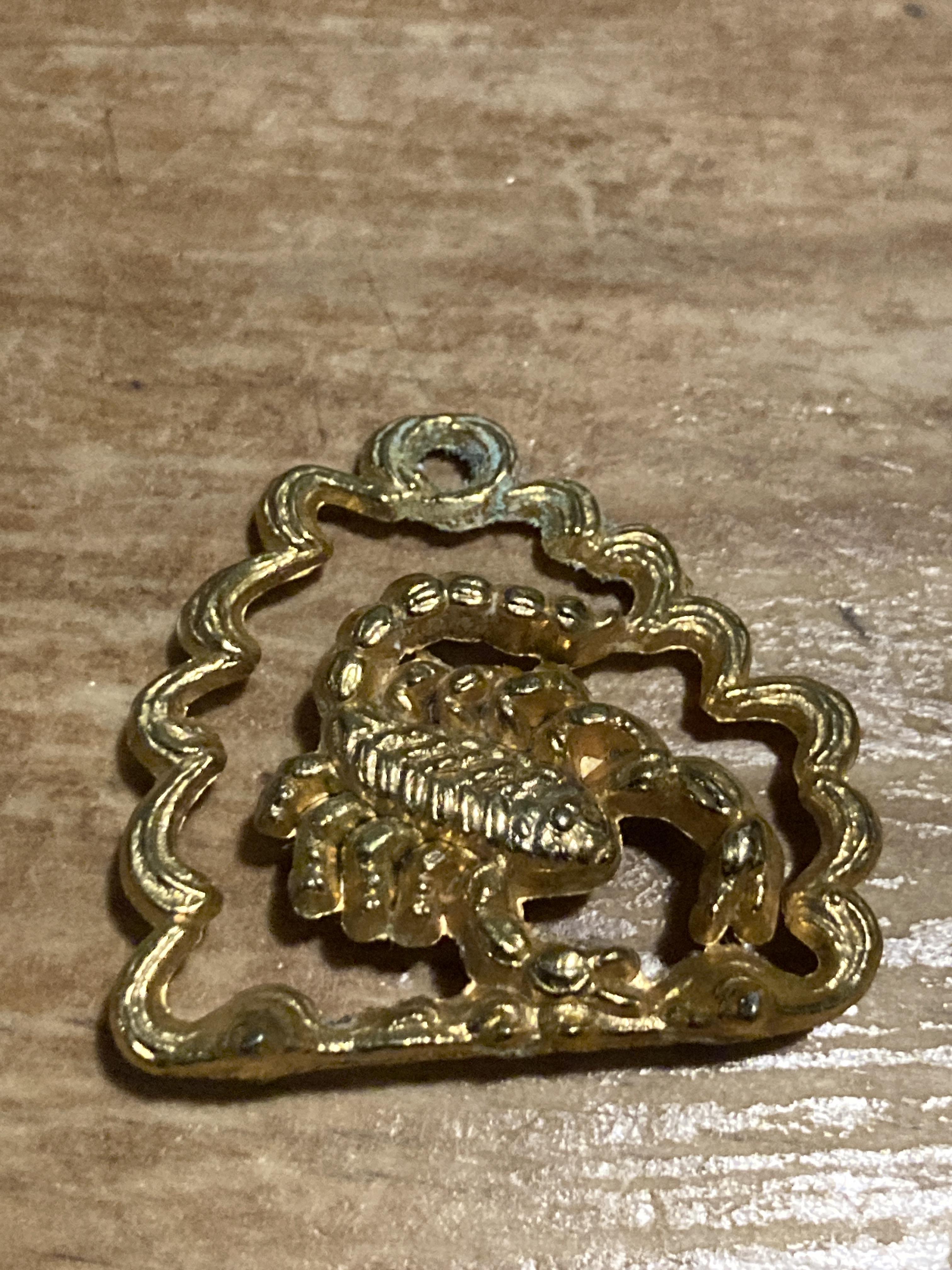 troc de troc fève métal scorpion image 0