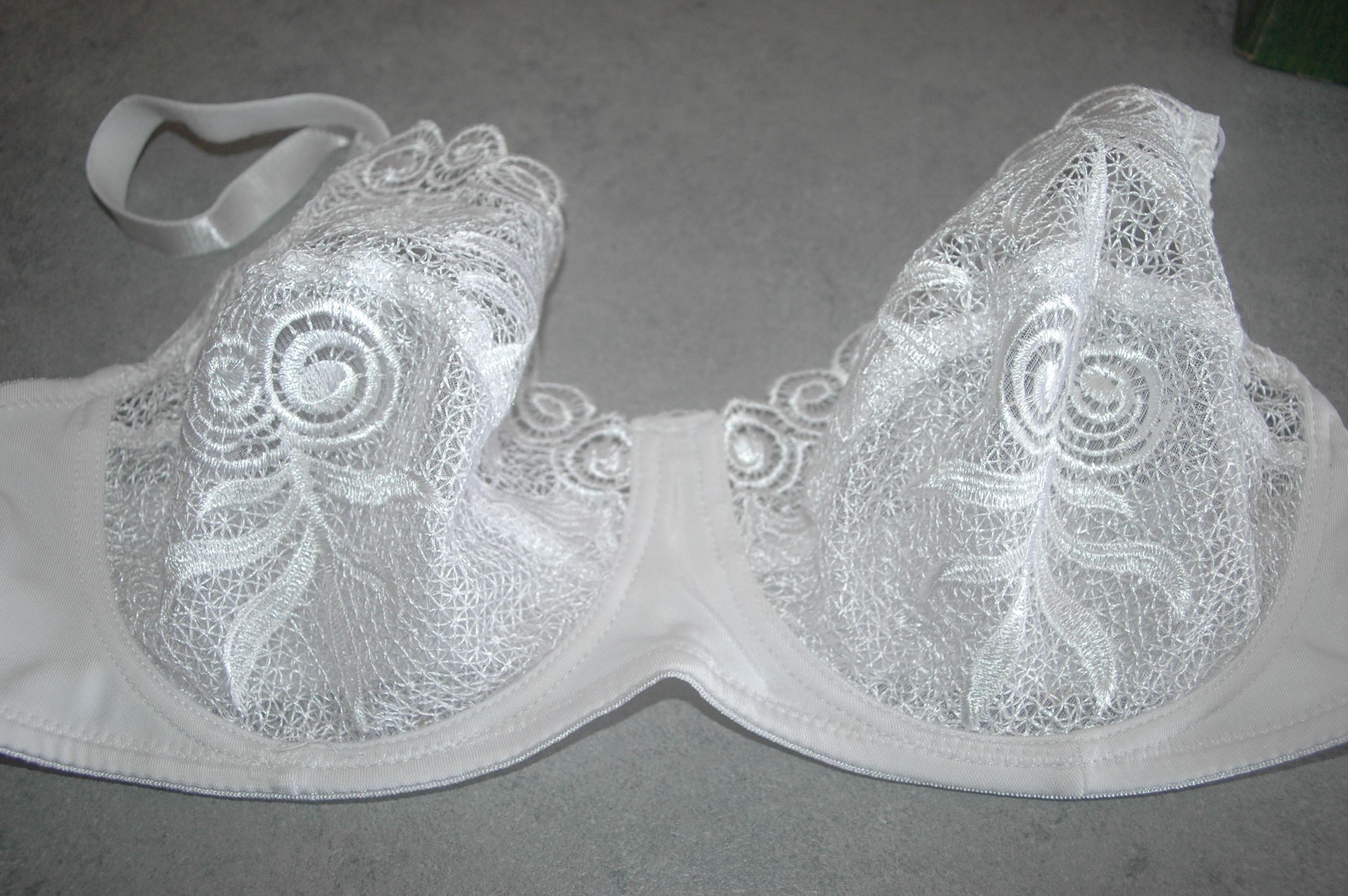 troc de troc soutien gorge blanc casse image 0