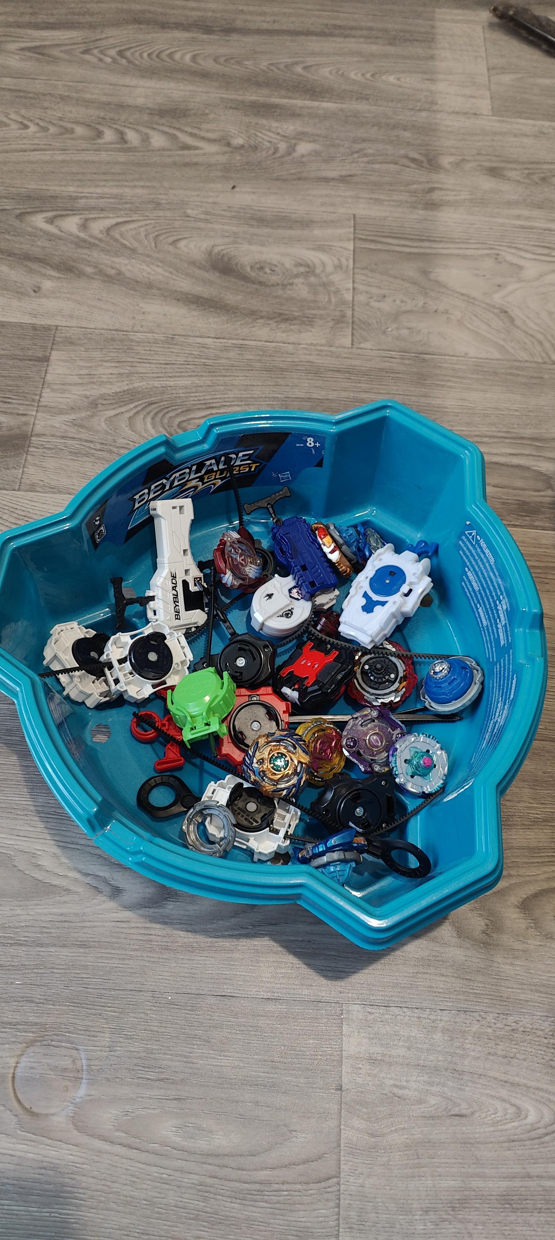 troc de troc gros lot de toupies + lanceur avec arène, dans l'état image 0