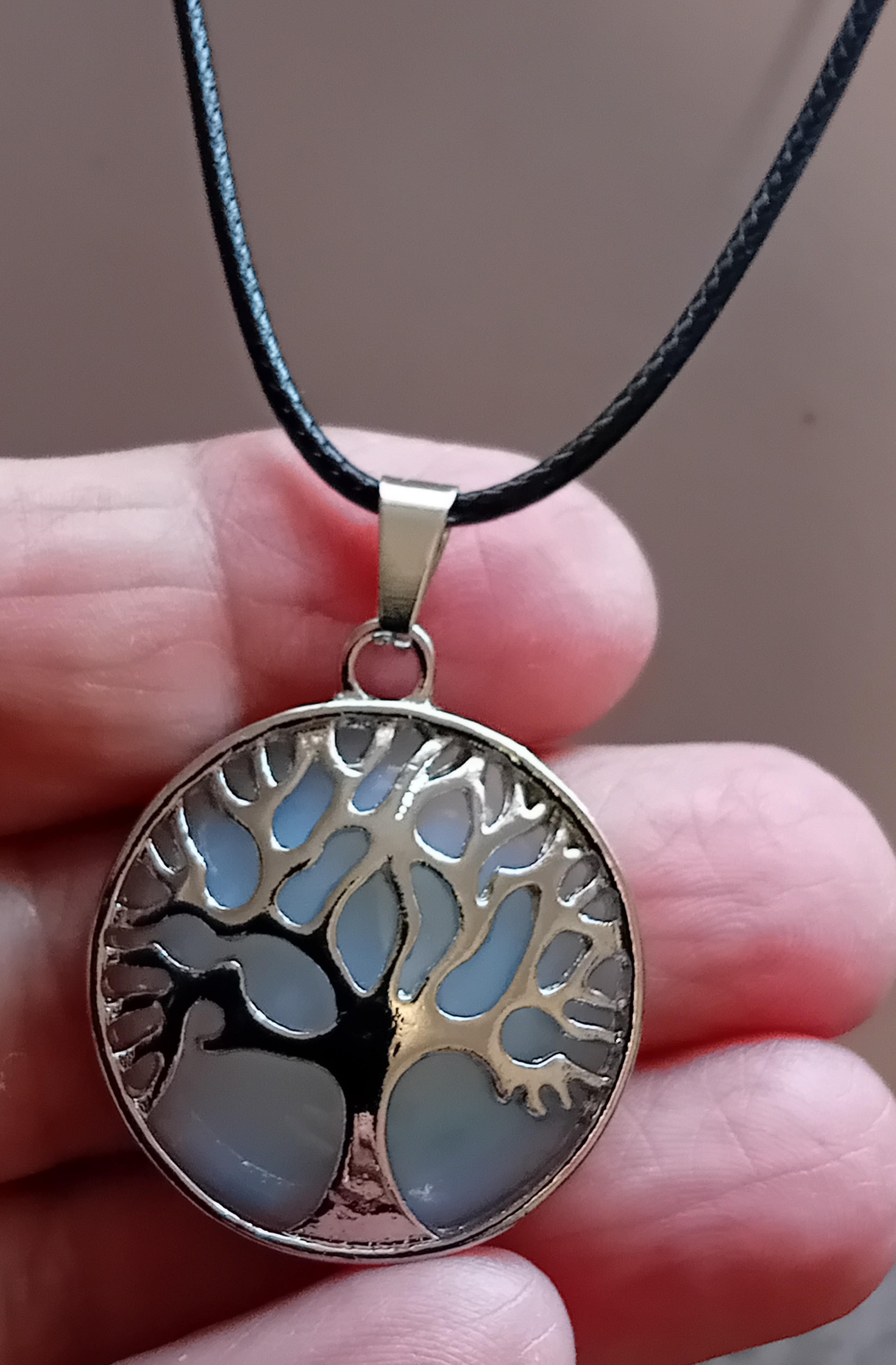 troc de troc reserver. collier pendentif " arbre de vie " image 1