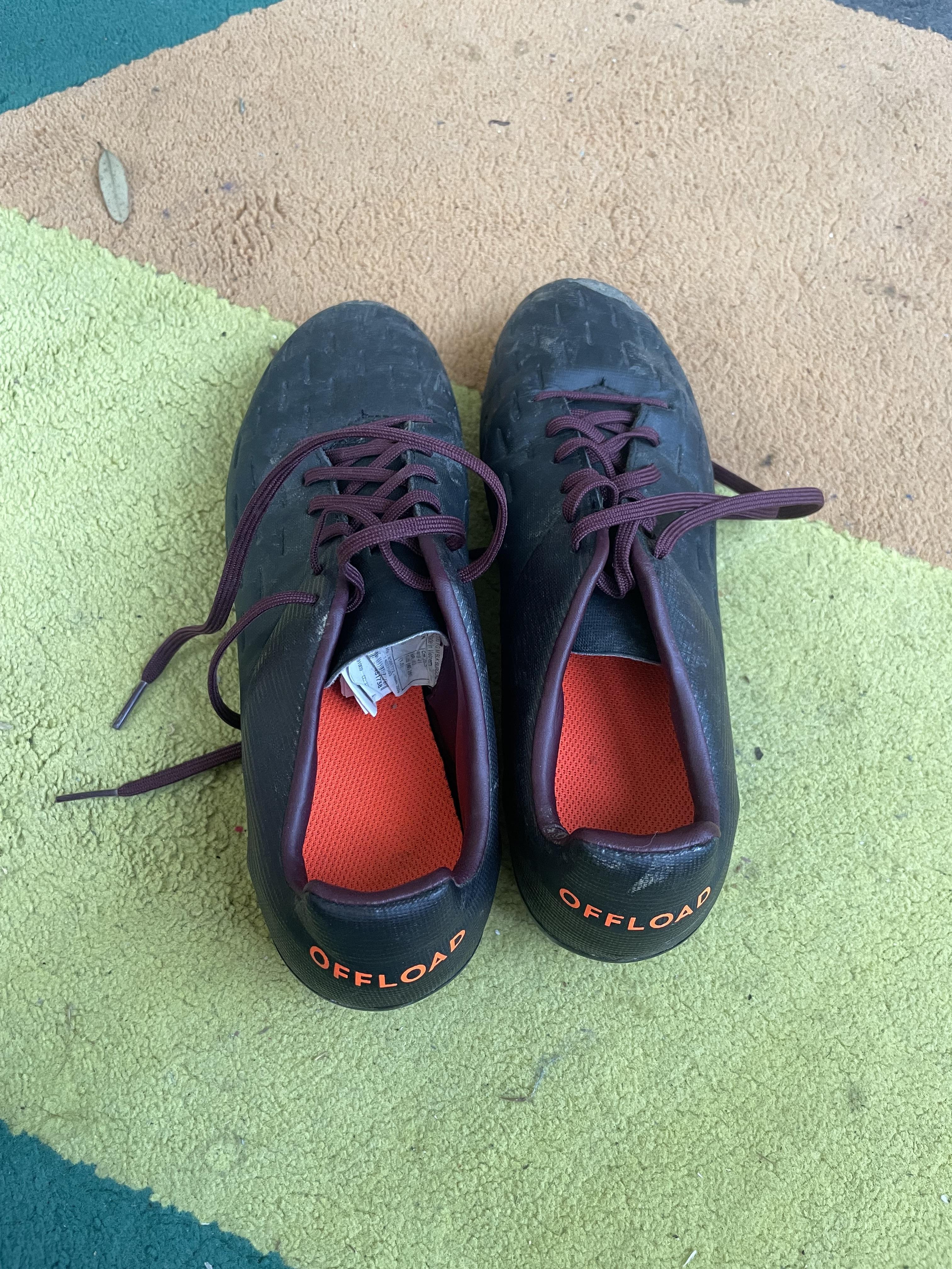 troc de troc donne crampons moulés taille 42 image 0