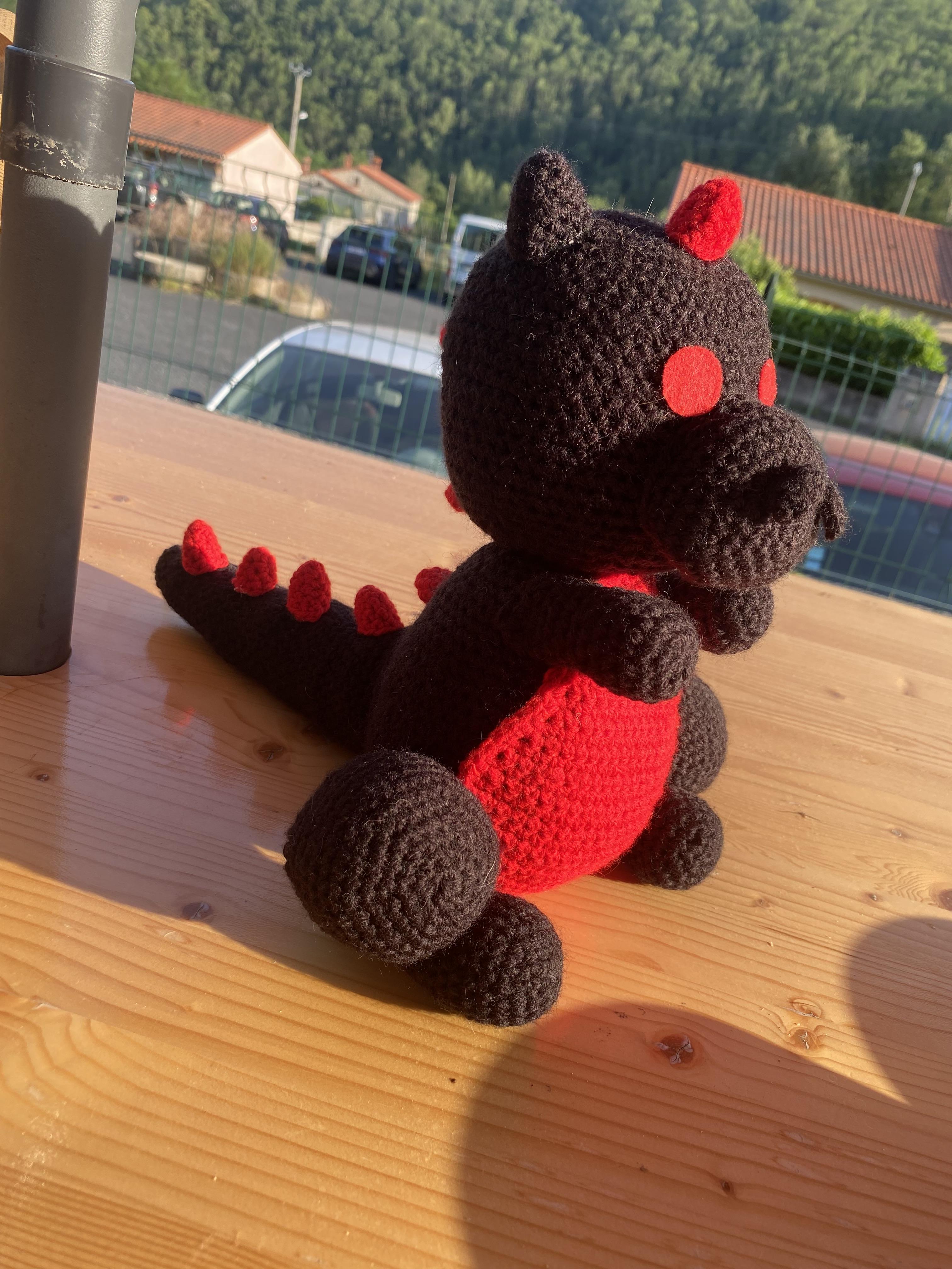 troc de troc peluche dinosaure en crochet fait mains image 1
