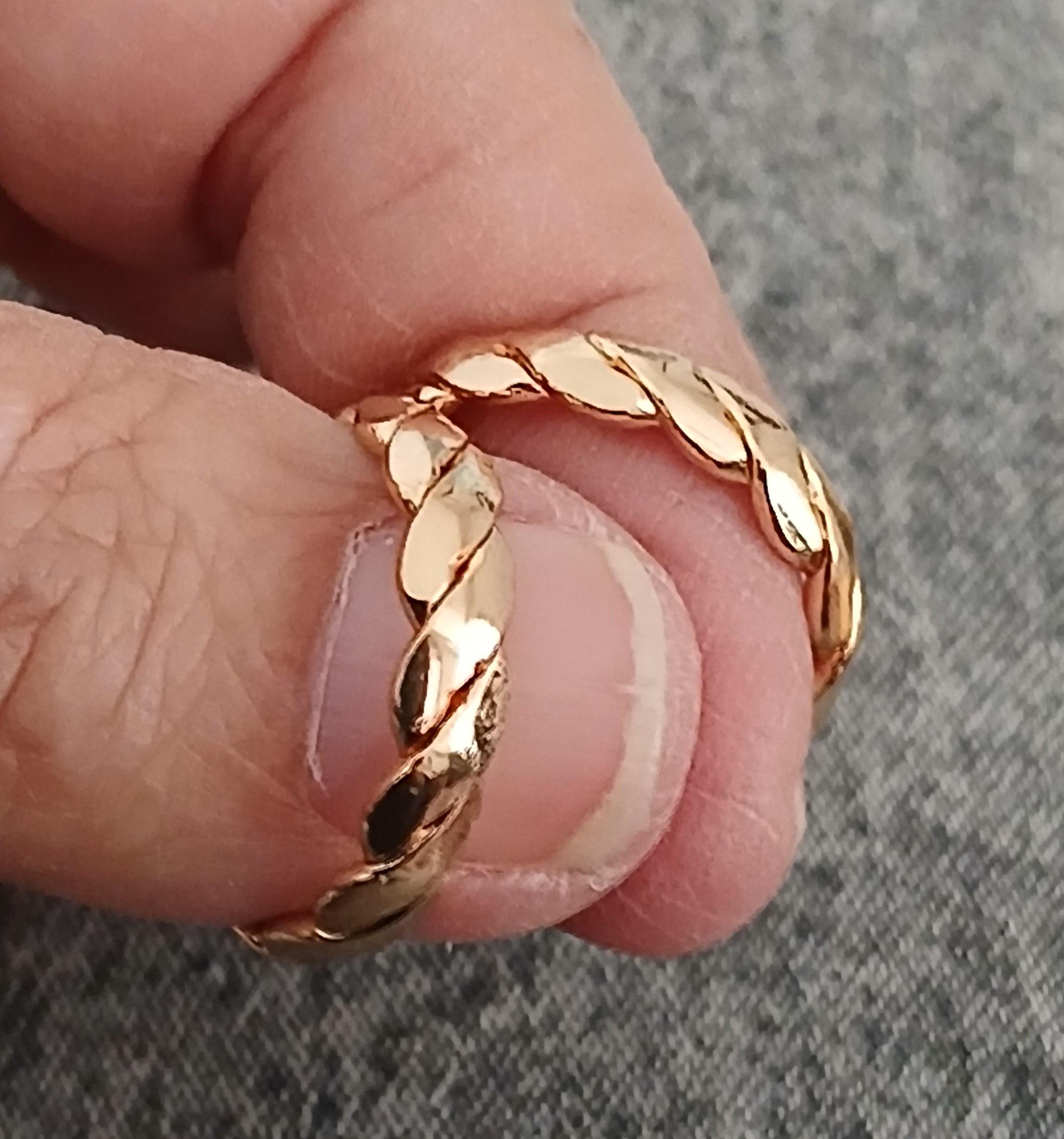 troc de troc une paire de boucle d oreille image 0