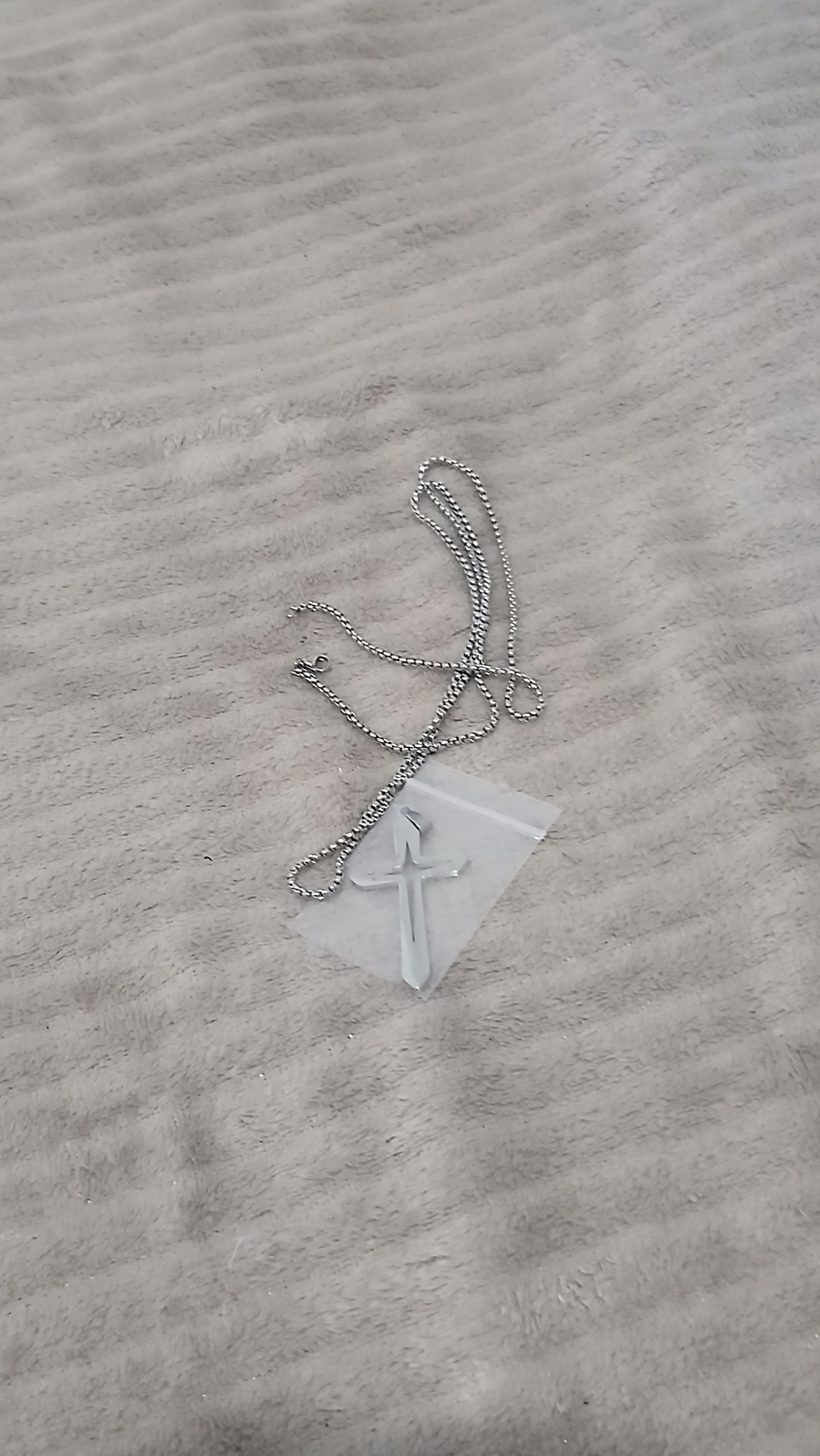 troc de troc reserver noelle collier pendentif croix image 2