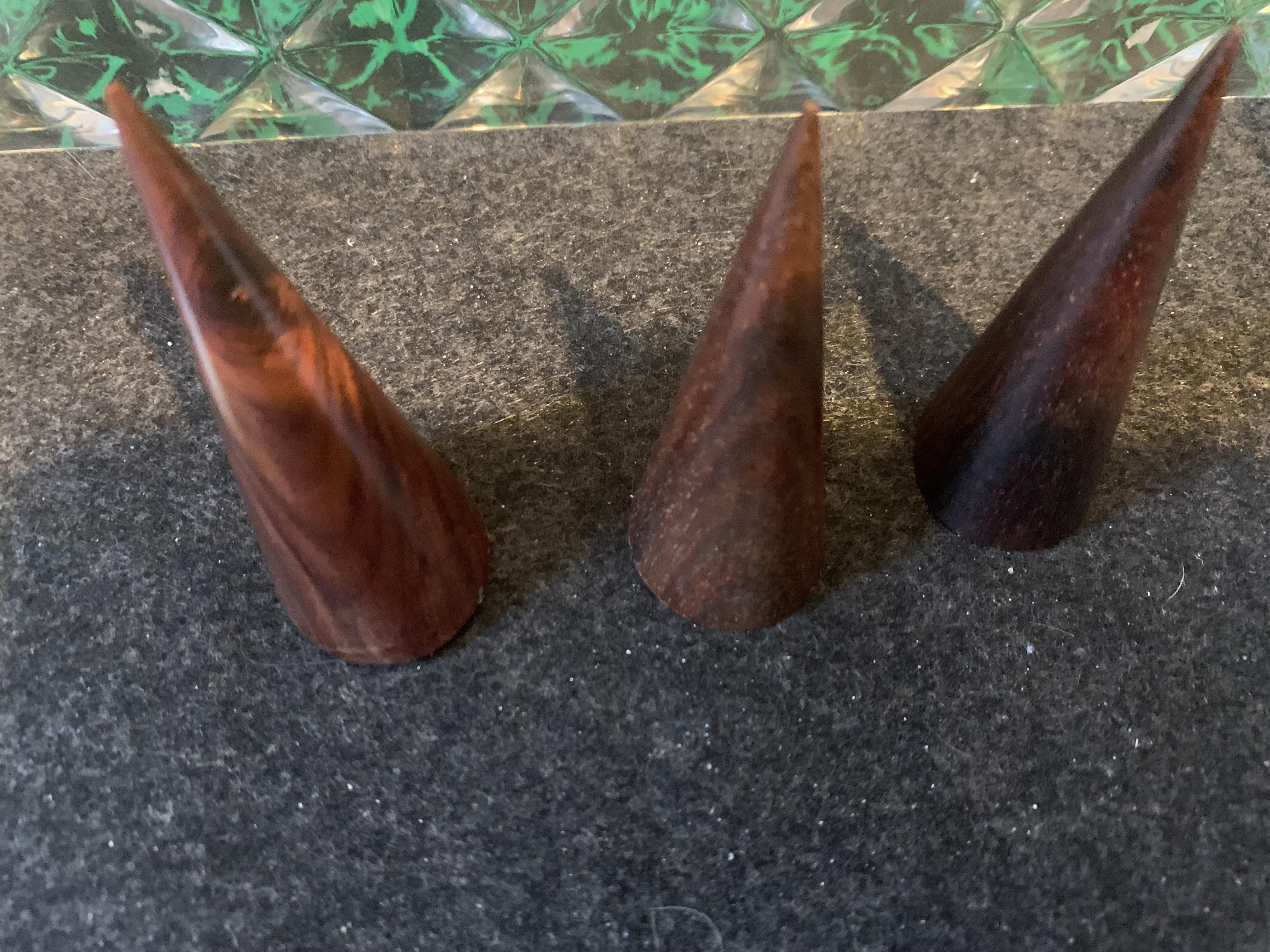 troc de troc 3 cônes en bois pour bagues image 0