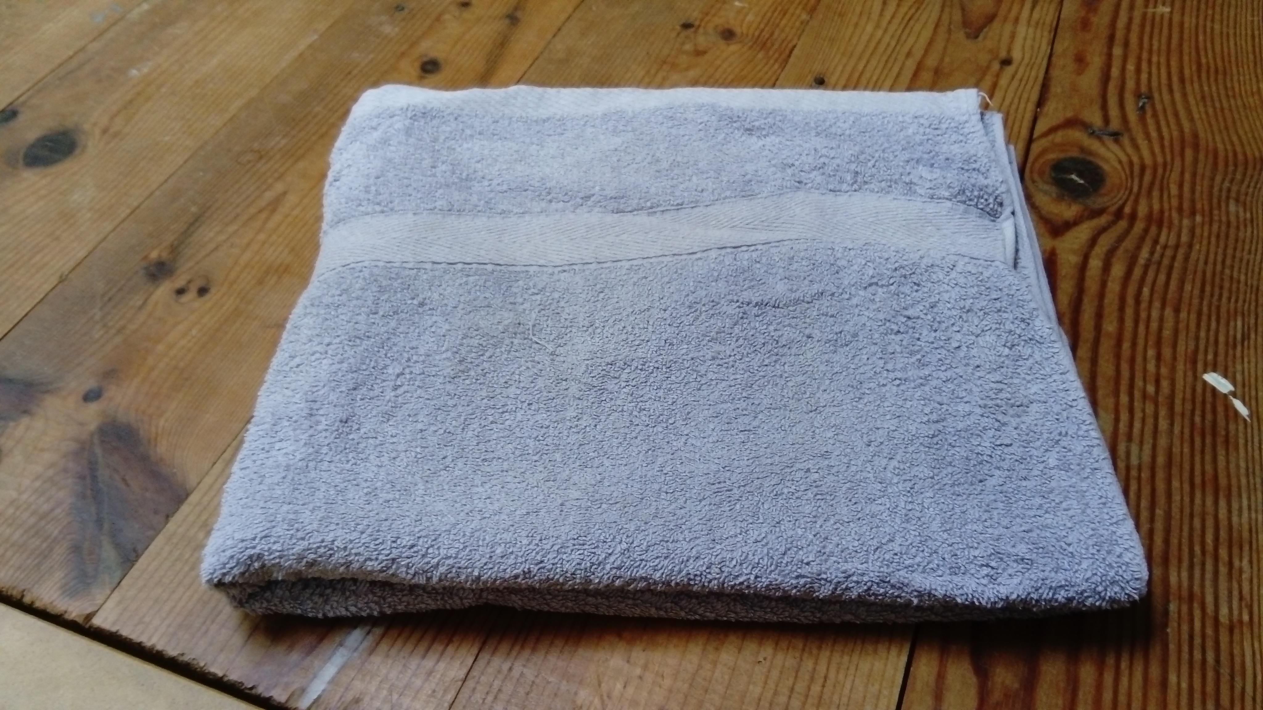 troc de troc gris serviette de toilette image 0