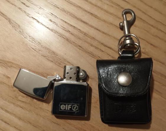 troc de troc briquet zippo - pub. elf / 1 face + étui image 0