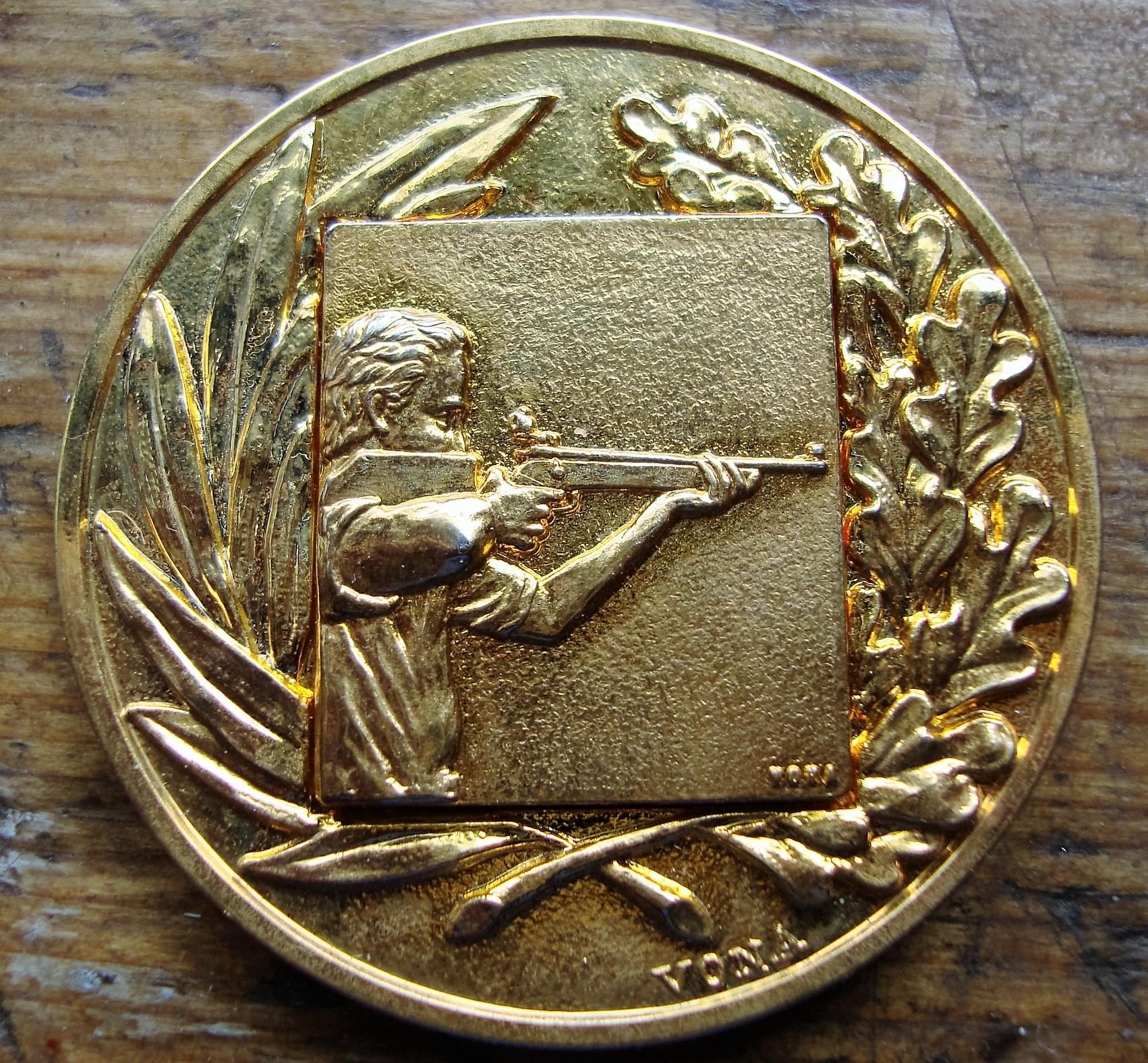 troc de troc médaille de tir " cht .hh- marne " 1979 image 0