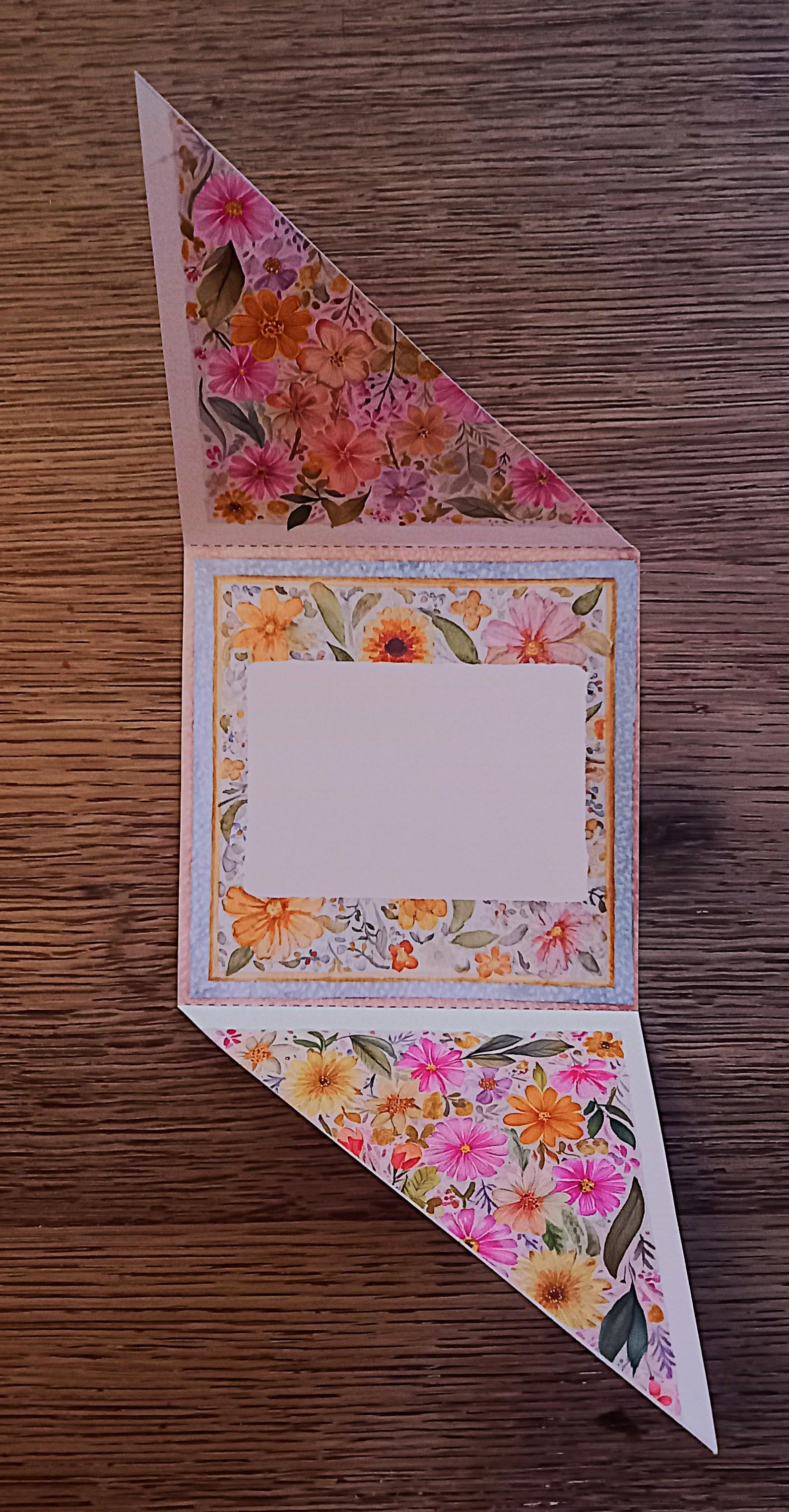 troc de troc carte florale qui s'ouvre. image 0