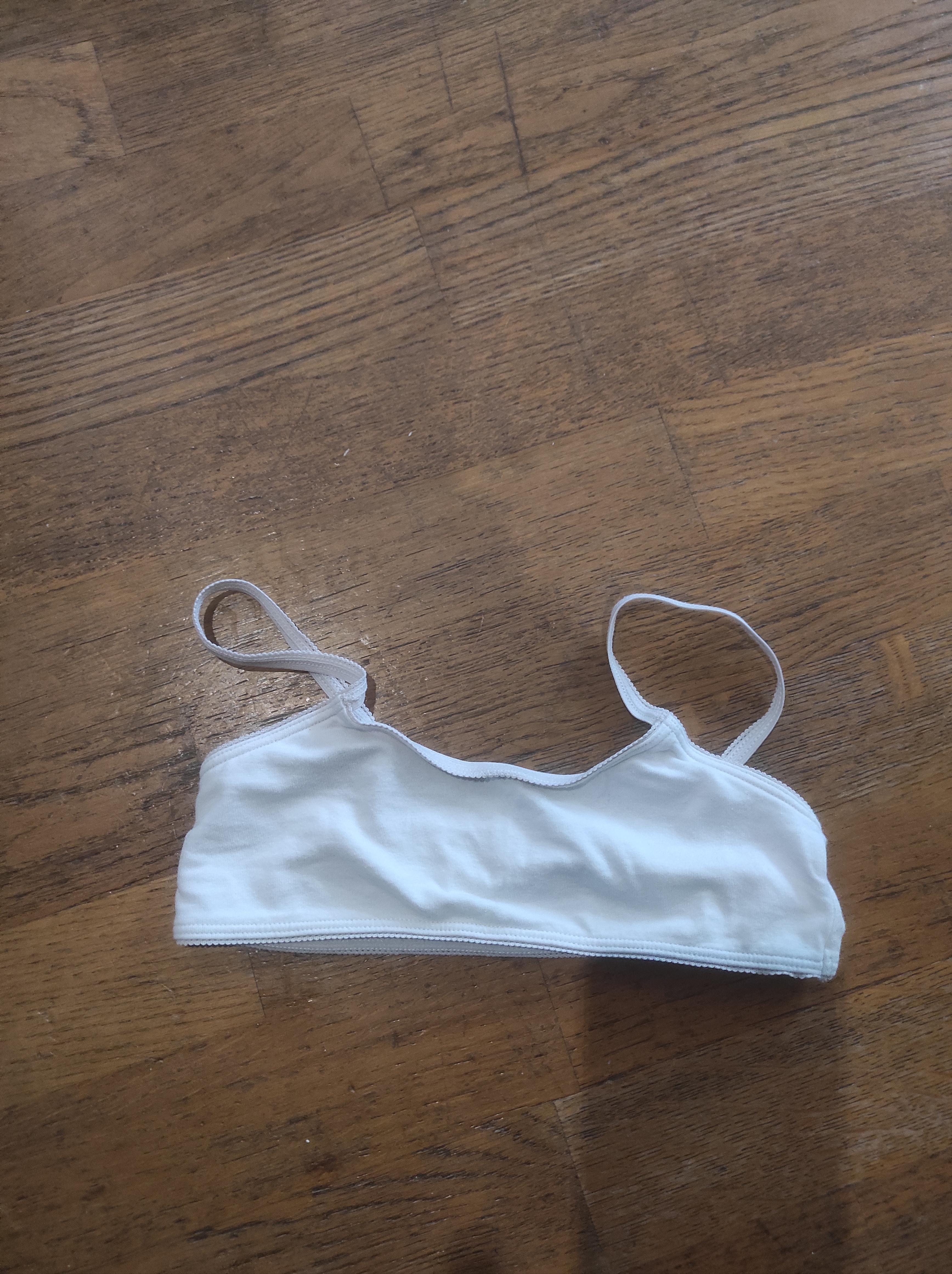 troc de troc brassière cfk 6/8 ans image 0