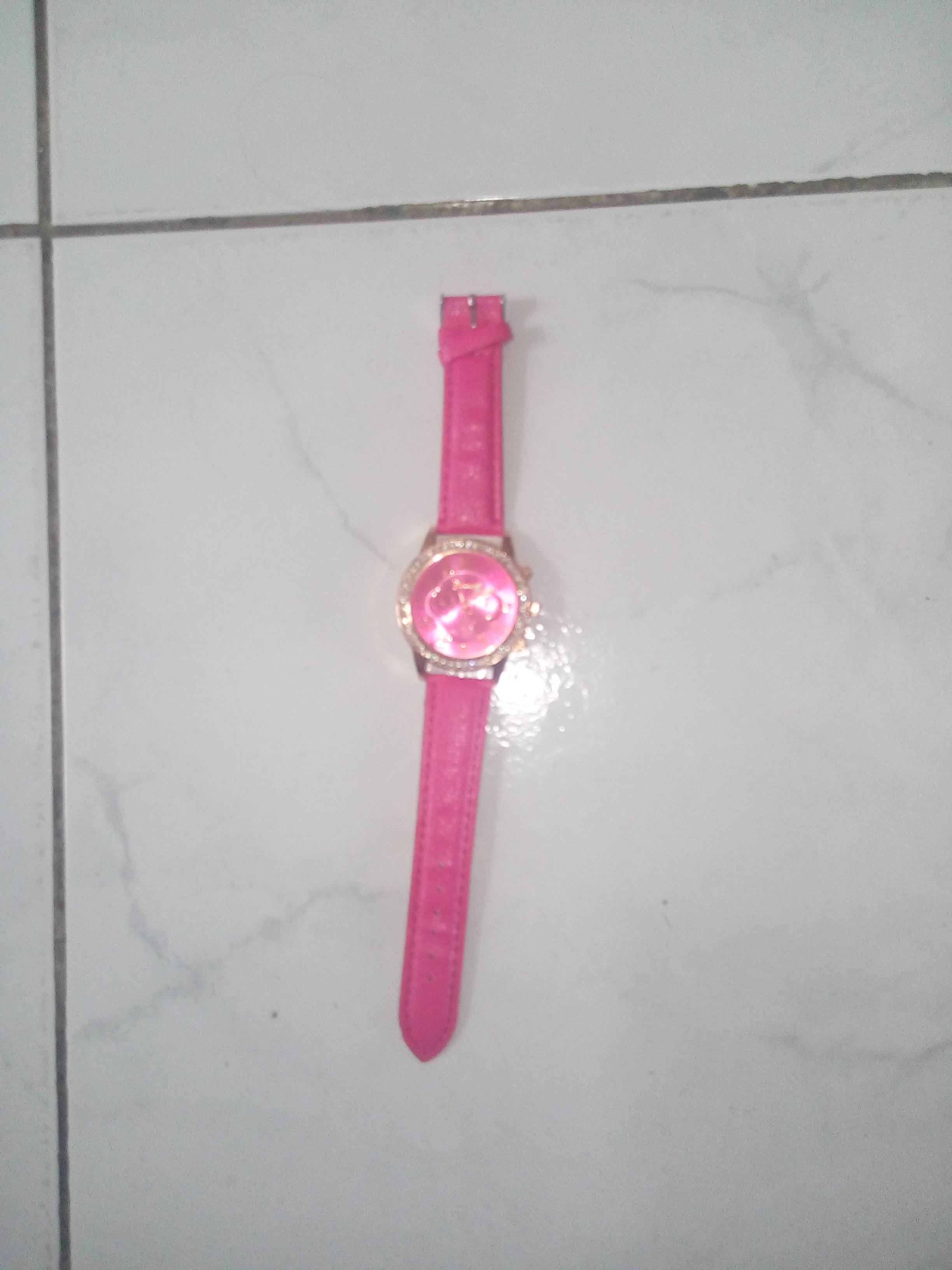 troc de troc montre femme rose neuf image 0