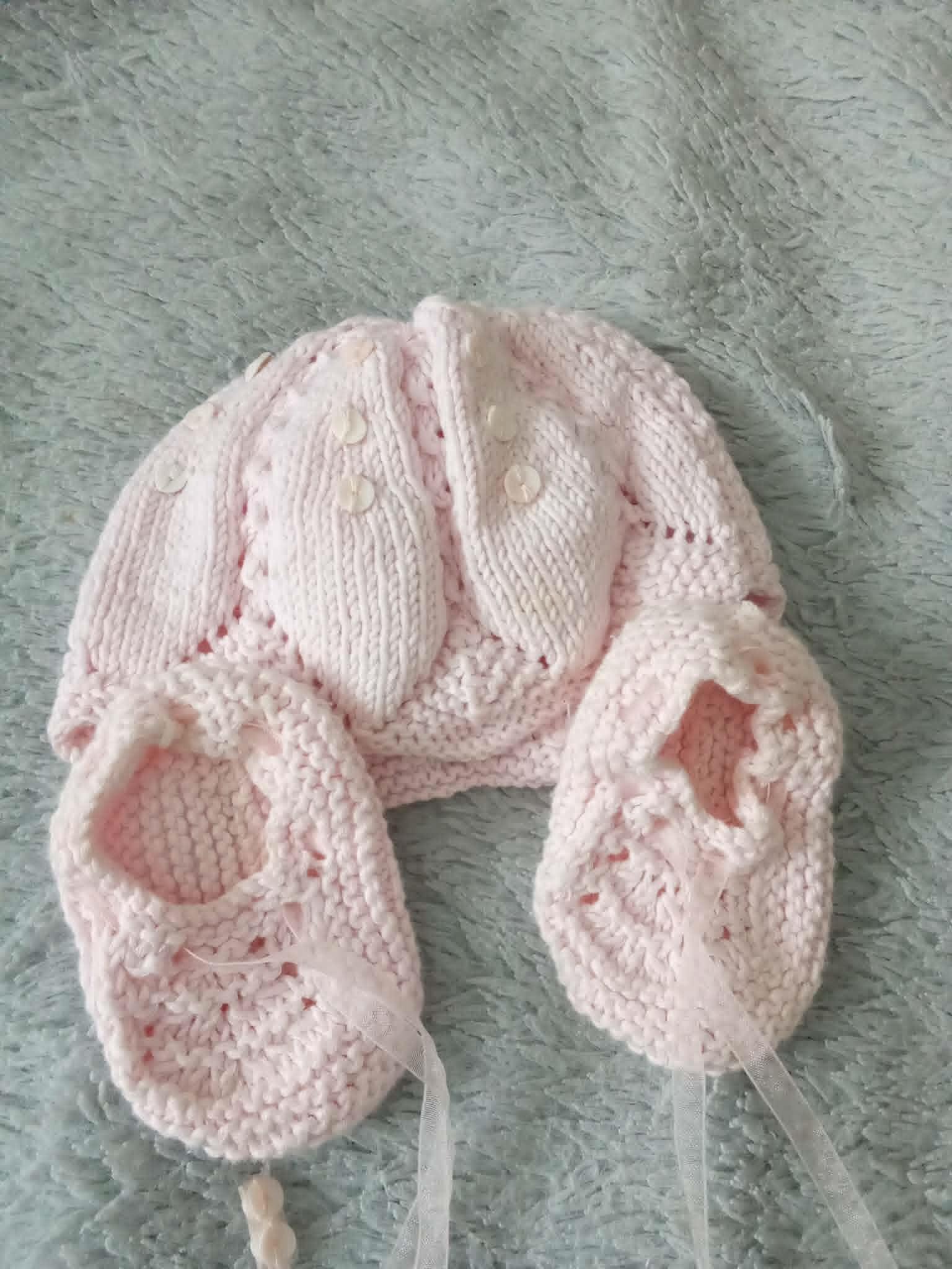 troc de troc bonnet naissance et c'est chaussons rose image 0