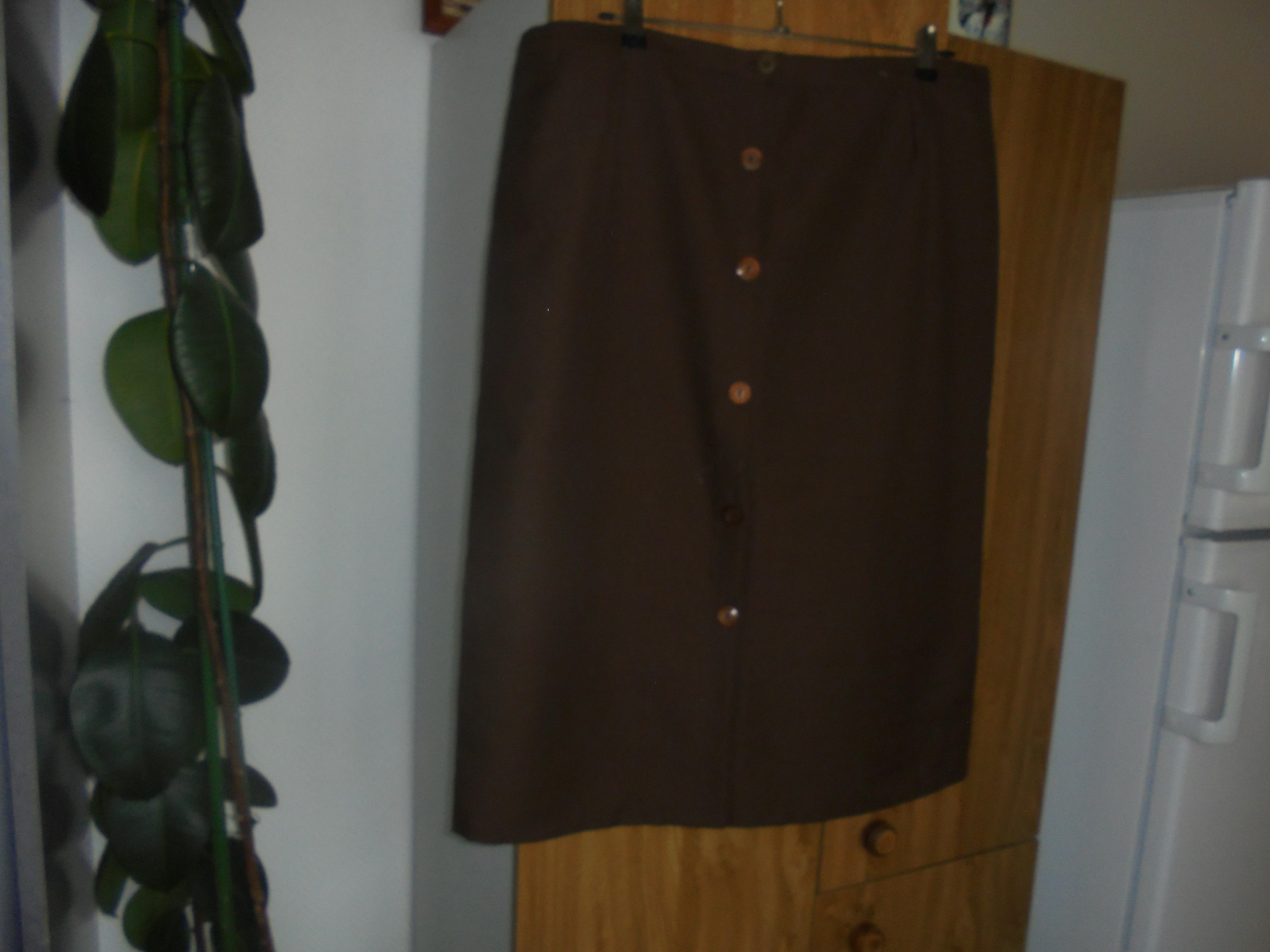 troc de troc jupe longue en lainage marron fait mains 8 noisettes image 0