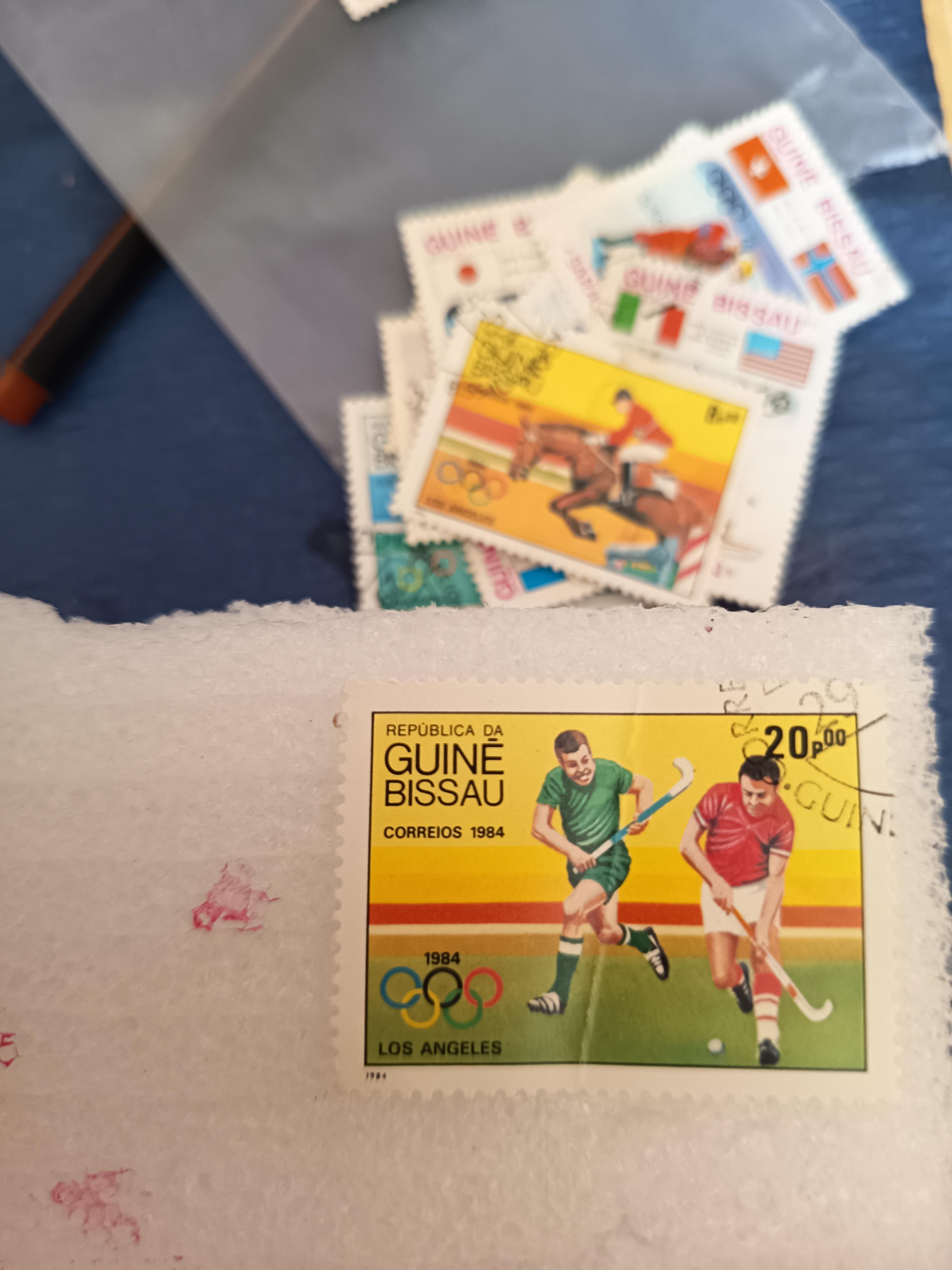 troc de troc lot de cinq timbres guine bissau olympiadas image 0