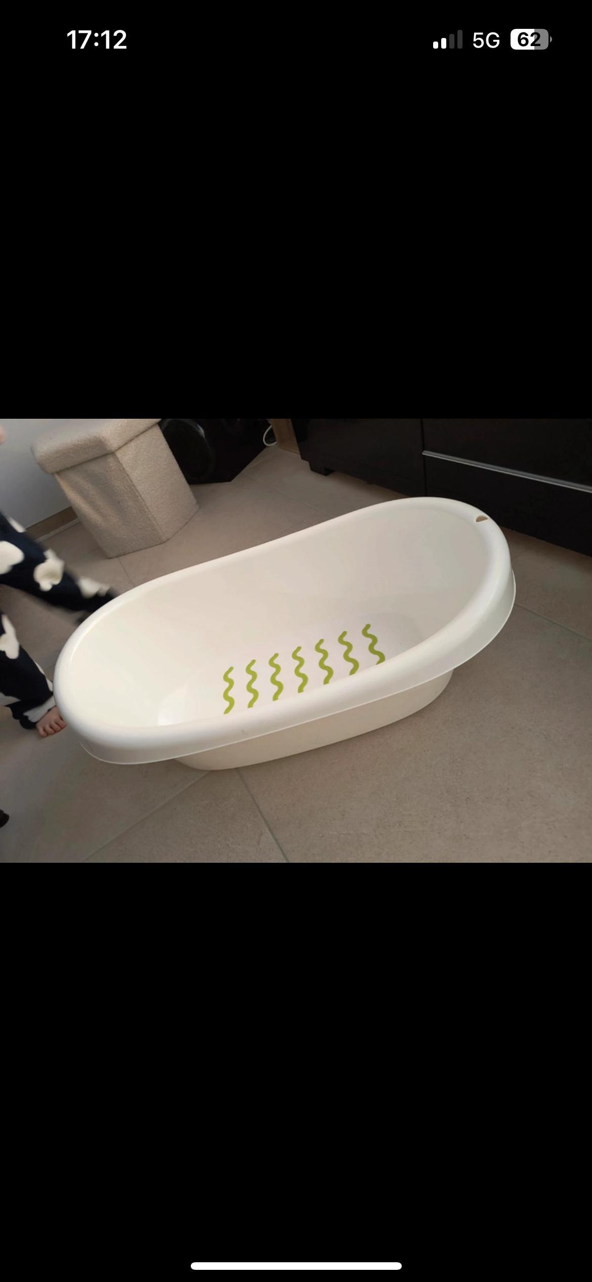 troc de troc baignoire bébé + réducteur image 0