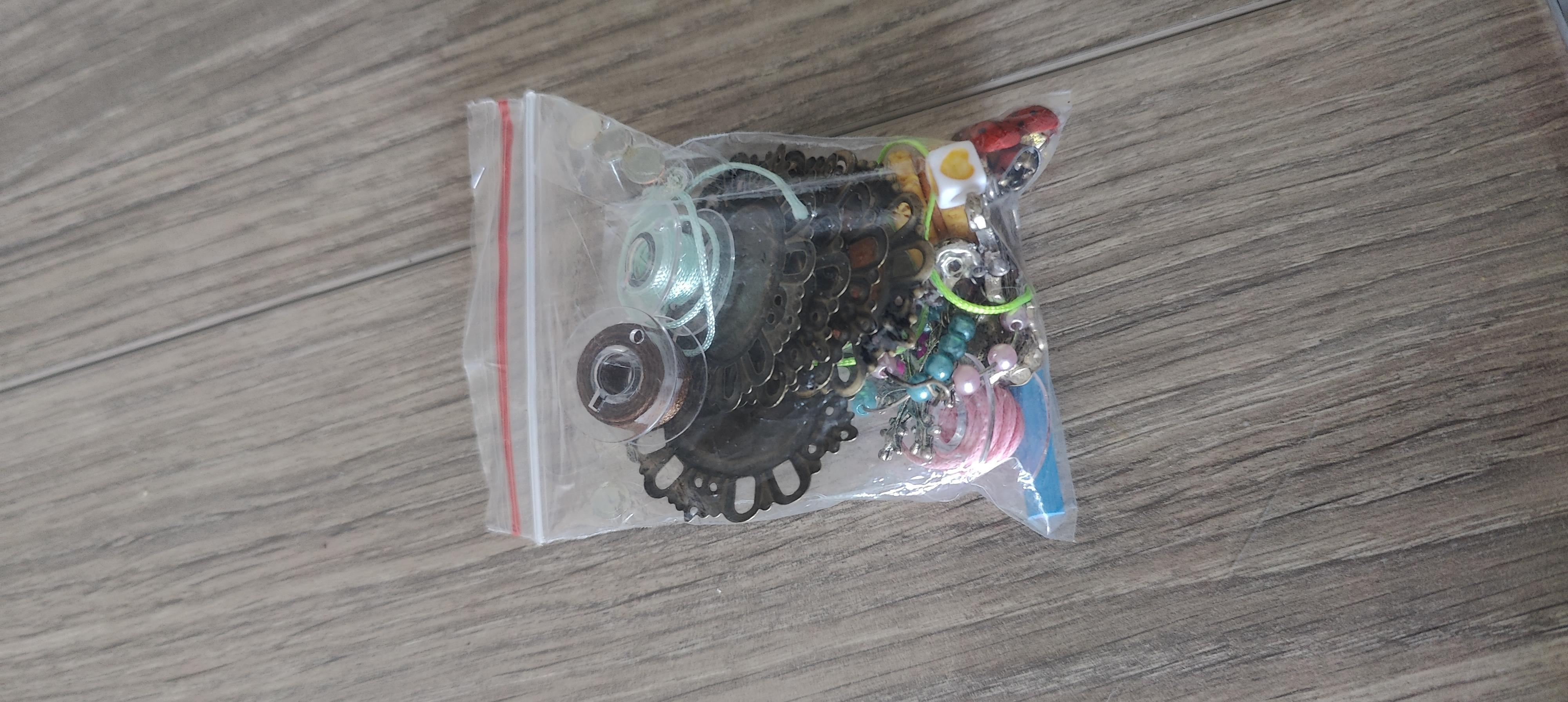 troc de troc lot accessoires loisirs créatifs image 0