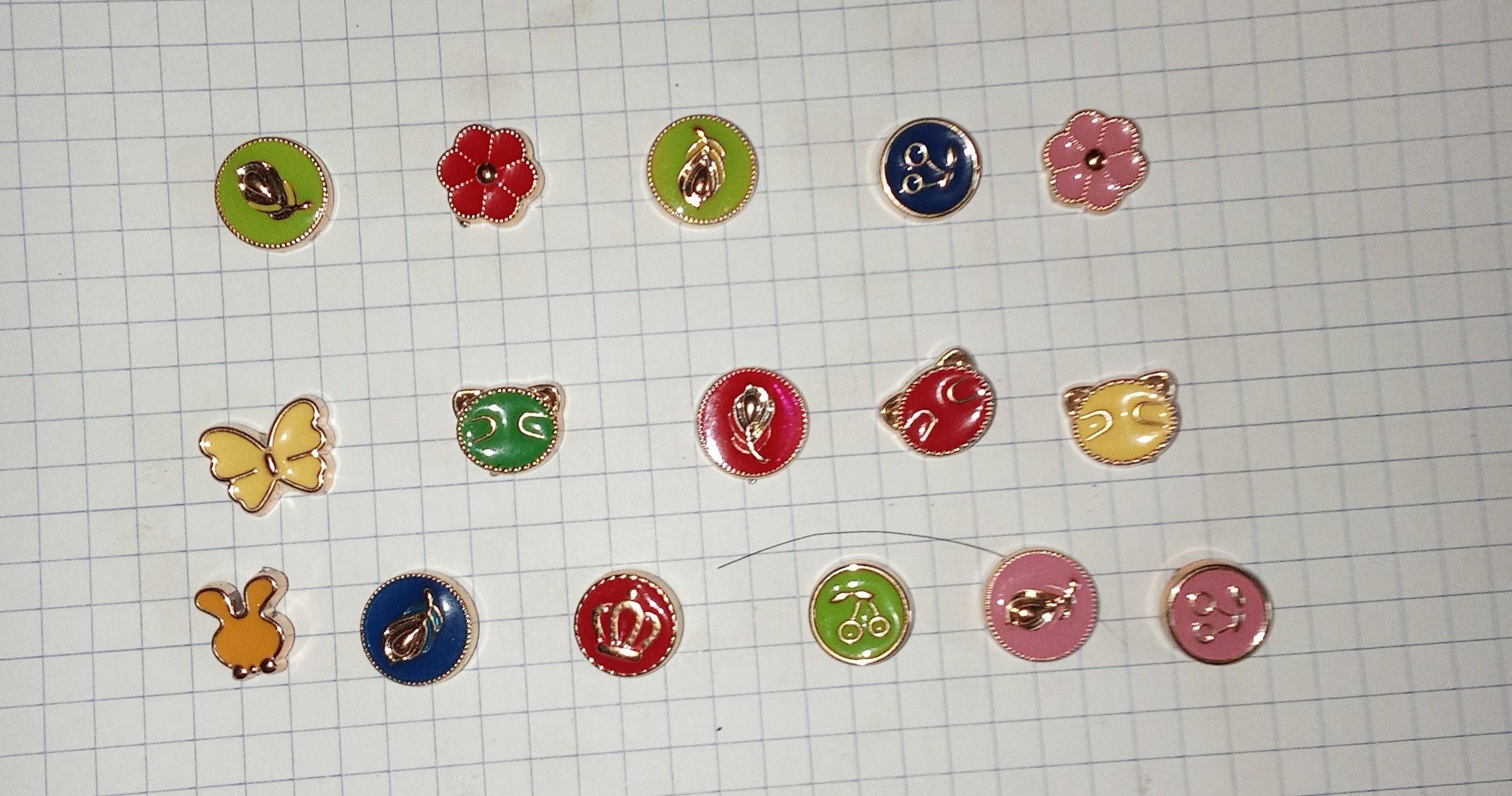troc de troc lot de 16 pin's fantaisie avec attache image 0