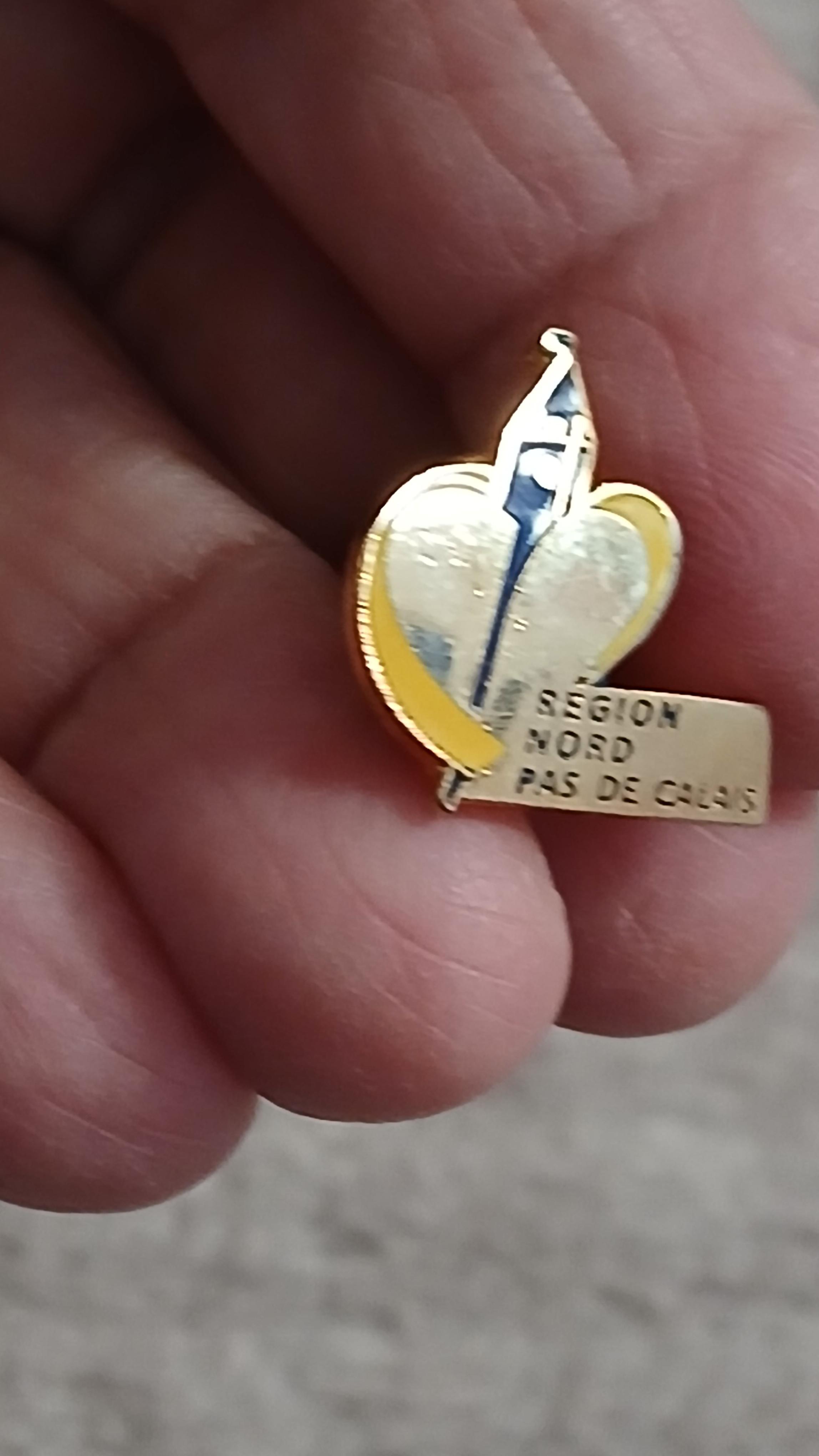 troc de troc reserver sophie un pins image 0