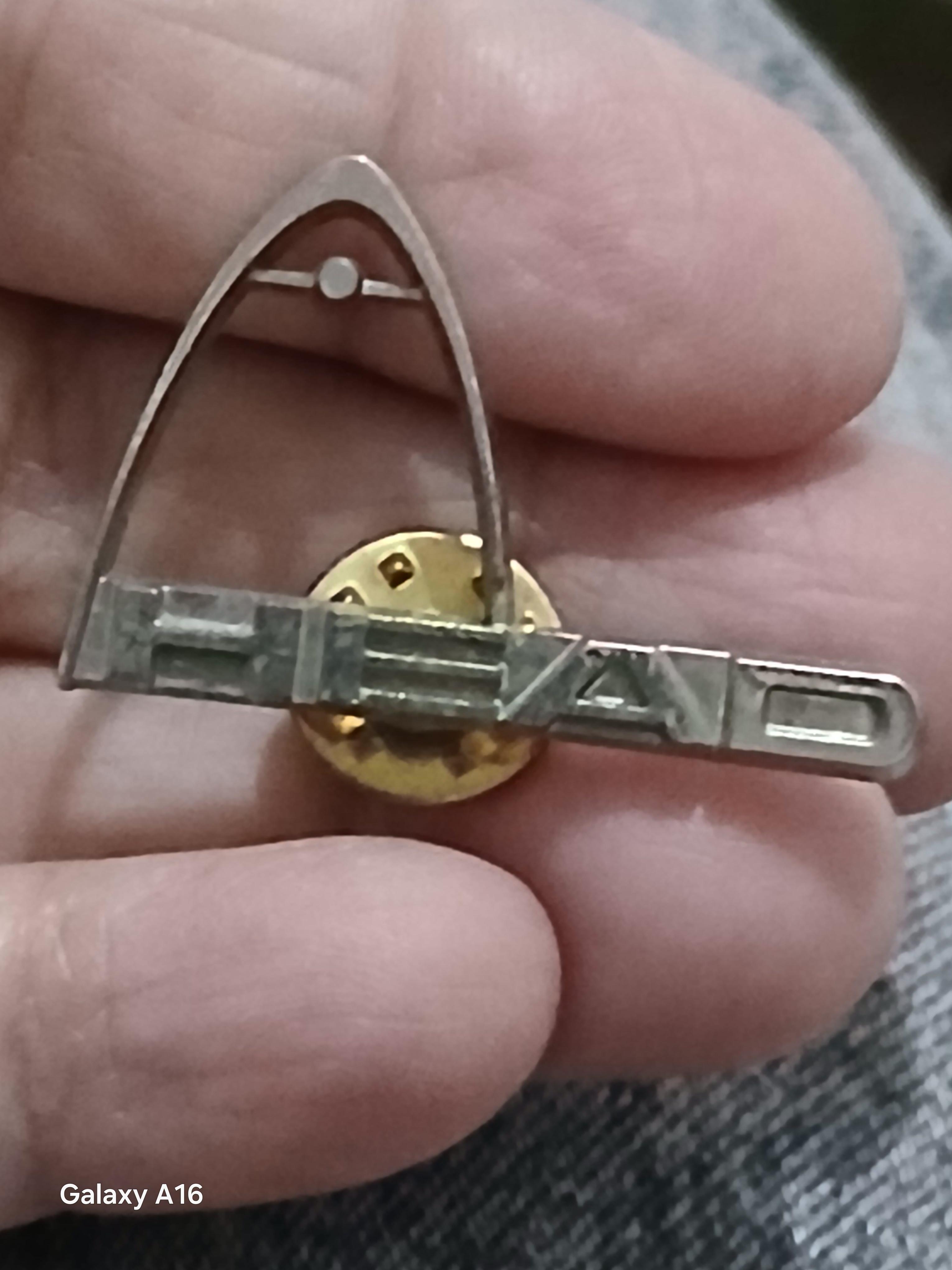 troc de troc un pins image 1